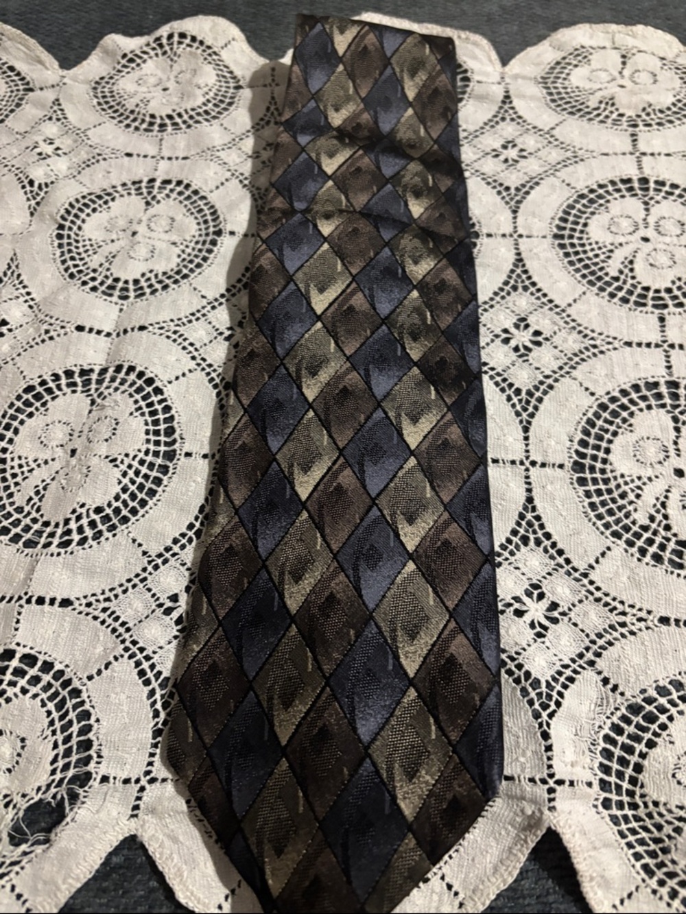 Men's Argyle Pattern Tie in Blue, Black and Grey Haggar